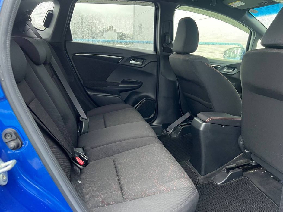 2016 Honda Fit SPORT 1.5 HYBRID // DIAMOND CUT ALLOYS // SERVICE HISTORY // PADDLE SHIFT €10,900