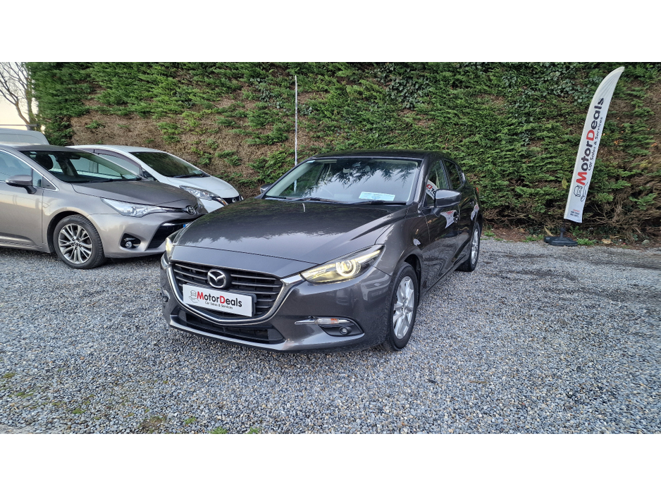 2017 Mazda Mazda3 - image 2