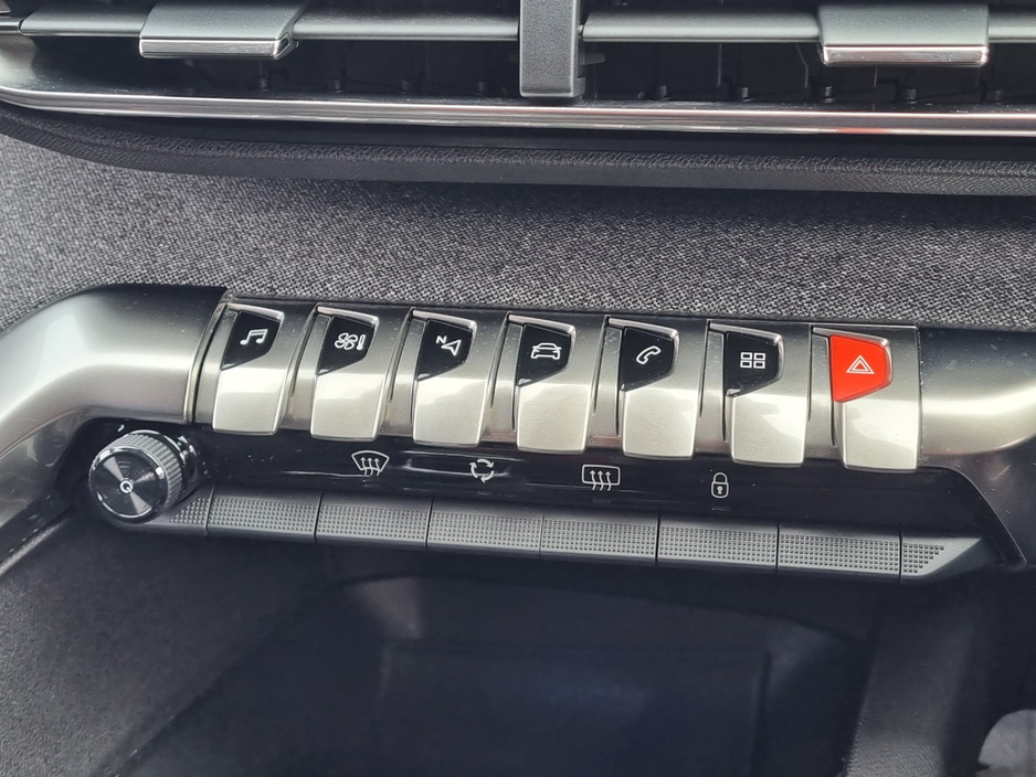 2019 Peugeot 3008 - image 23