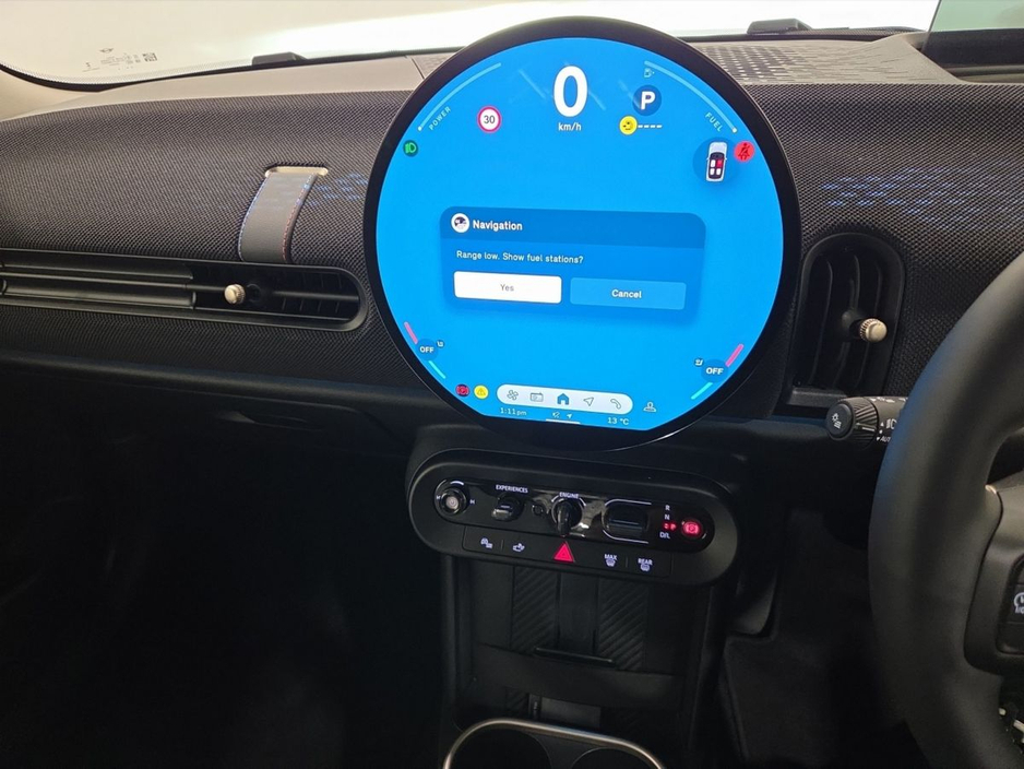 2025 MINI Hatch - image 19