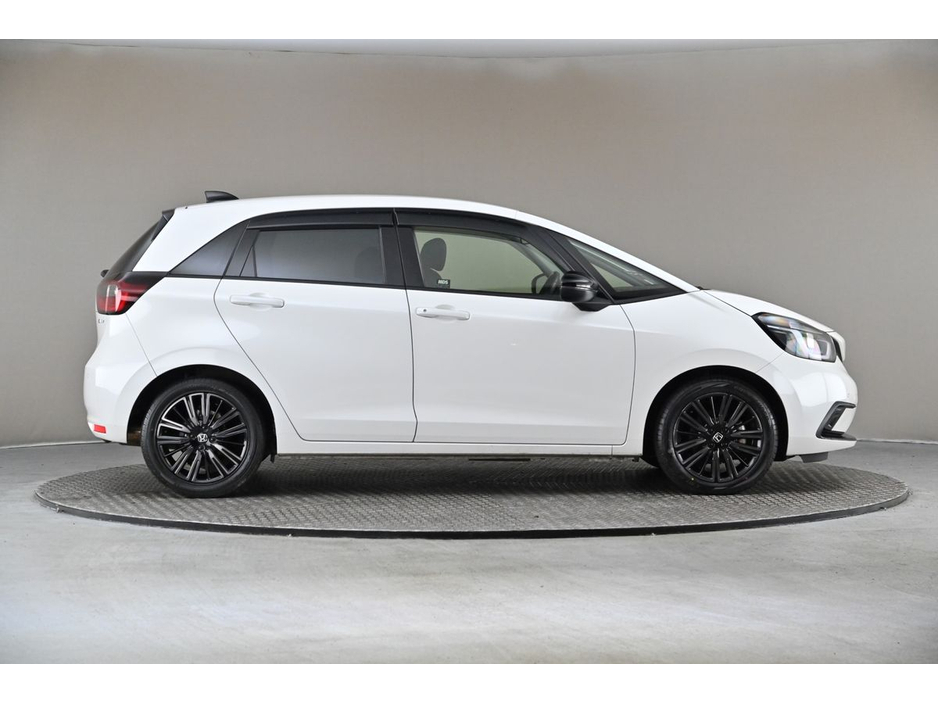 2021 Honda Fit - image 11