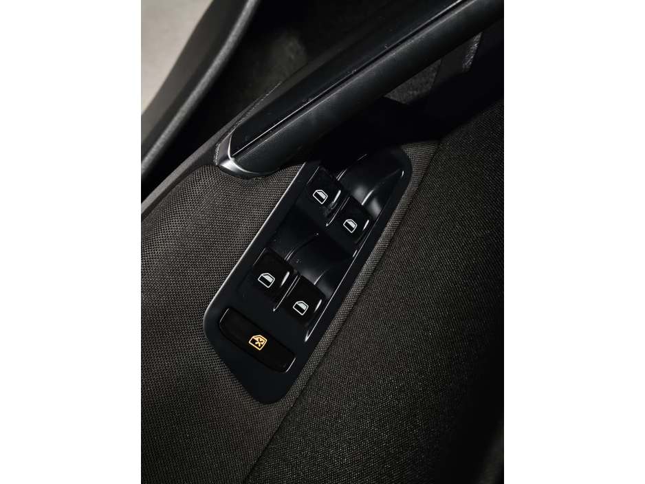 2015 Volkswagen Golf 1.6 TDI DSG 5DR 110HP Comfortline