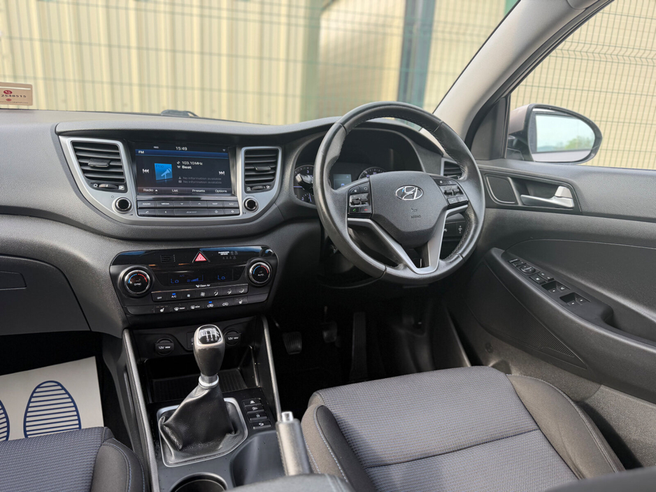 2015 Hyundai Tucson - image 9