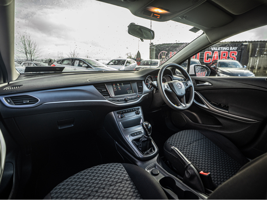 2017 Opel Astra 172 Opel Astra 1.0/High spec/Irish/1yr warranty €10,888