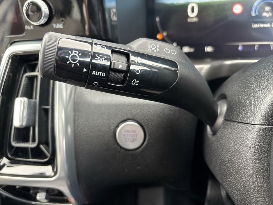 2022 Kia Sorento - image 16