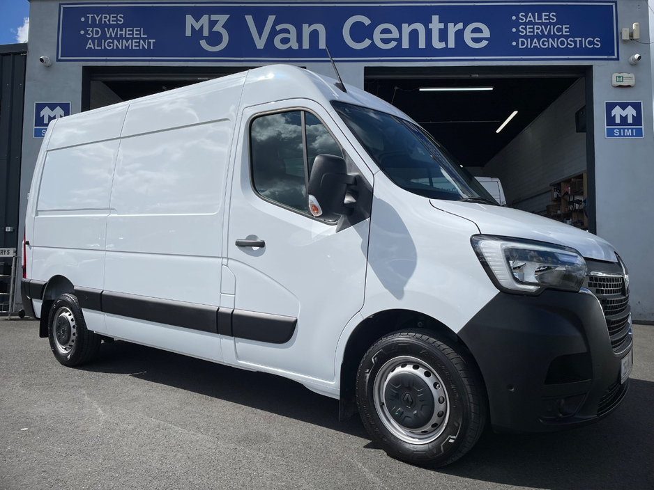 2025 Renault Master - image 7