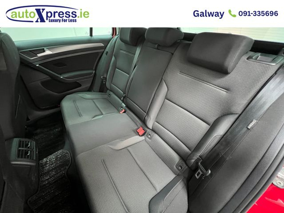 2020 Volkswagen Golf - image 14