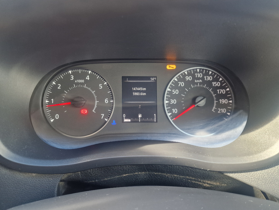 2020 Renault Master - image 10