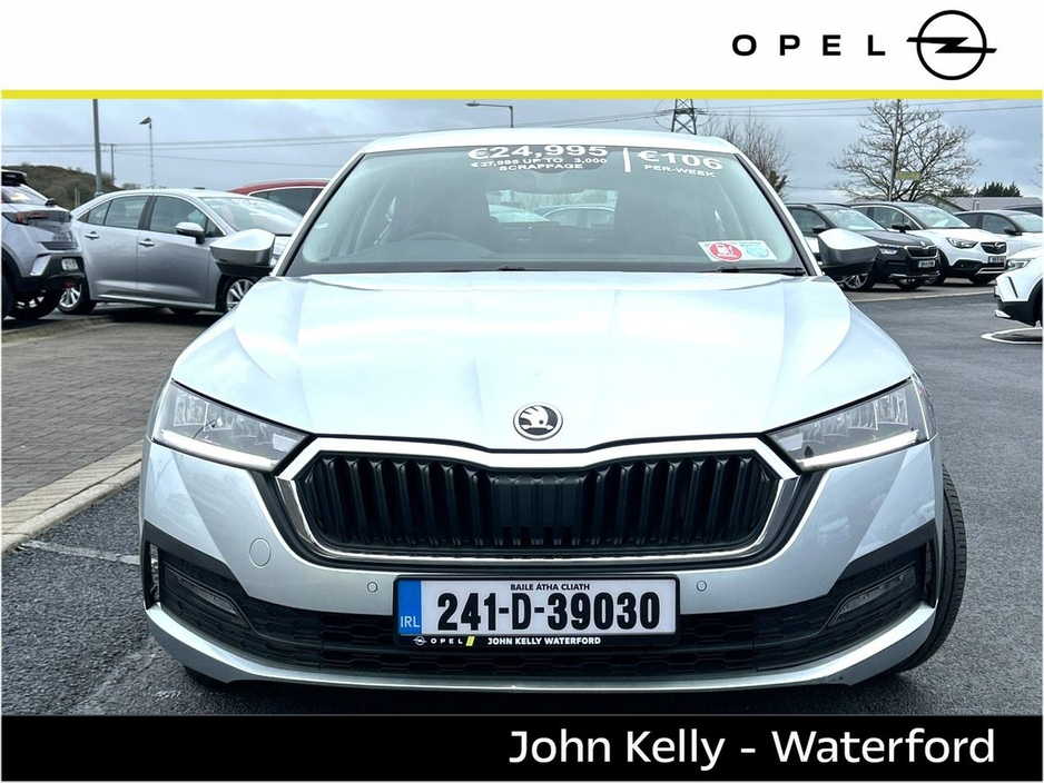 2024 Skoda Octavia - image 2