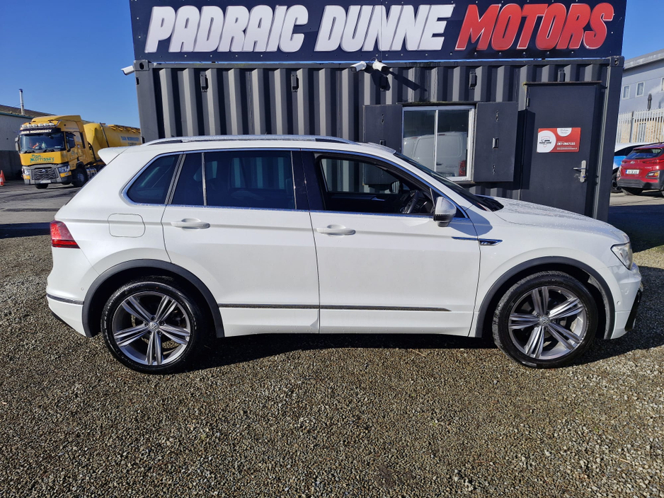 2018 Volkswagen Tiguan - image 8