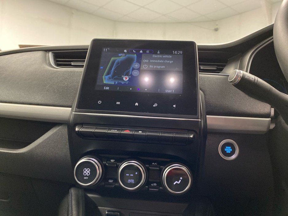 2021 Renault Zoe - image 8
