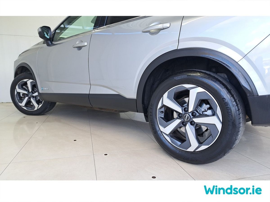 2023 Nissan Qashqai ePOWER SV PREMIUM €37,495