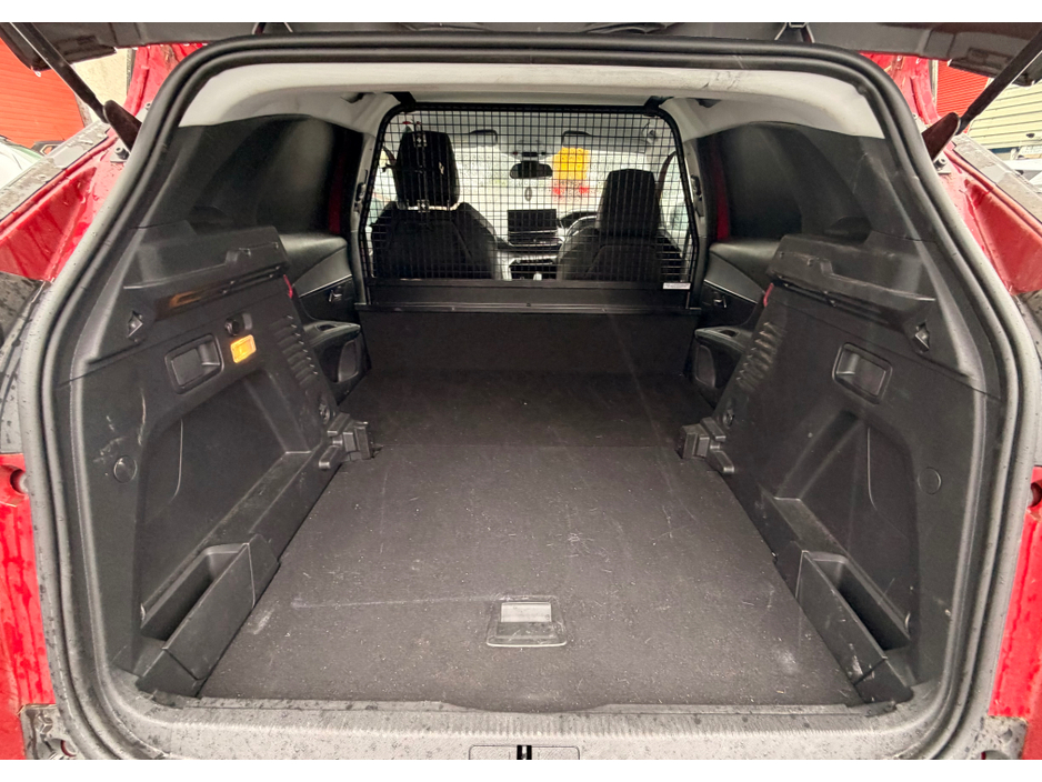 2022 Peugeot 3008 - image 7