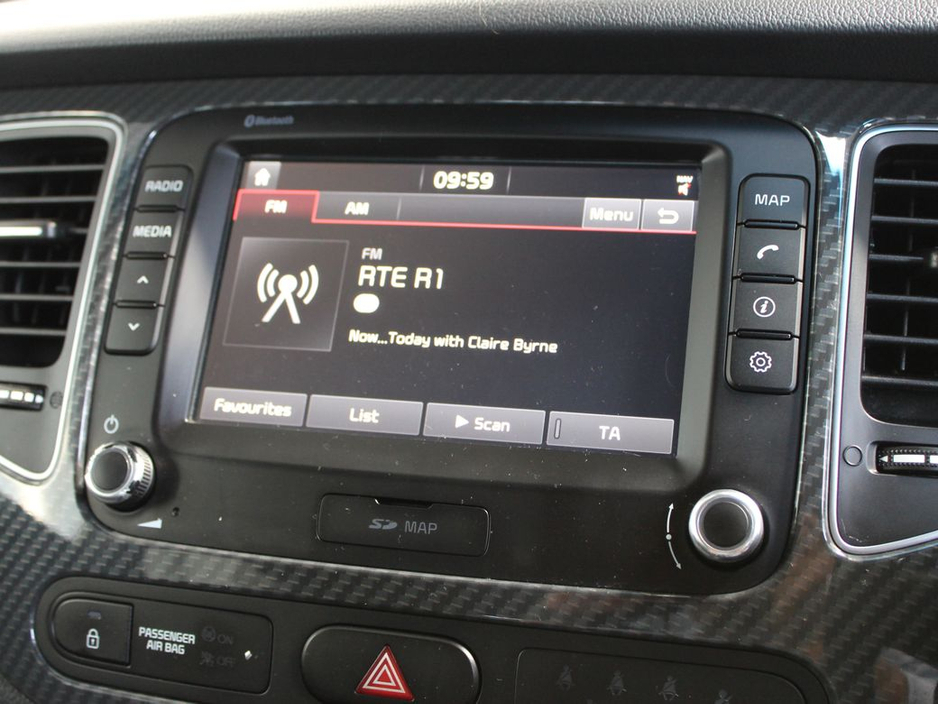 2017 Kia Carens 7 Seater EX 5DR €12,999