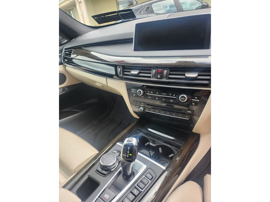 2016 BMW X5 - image 12