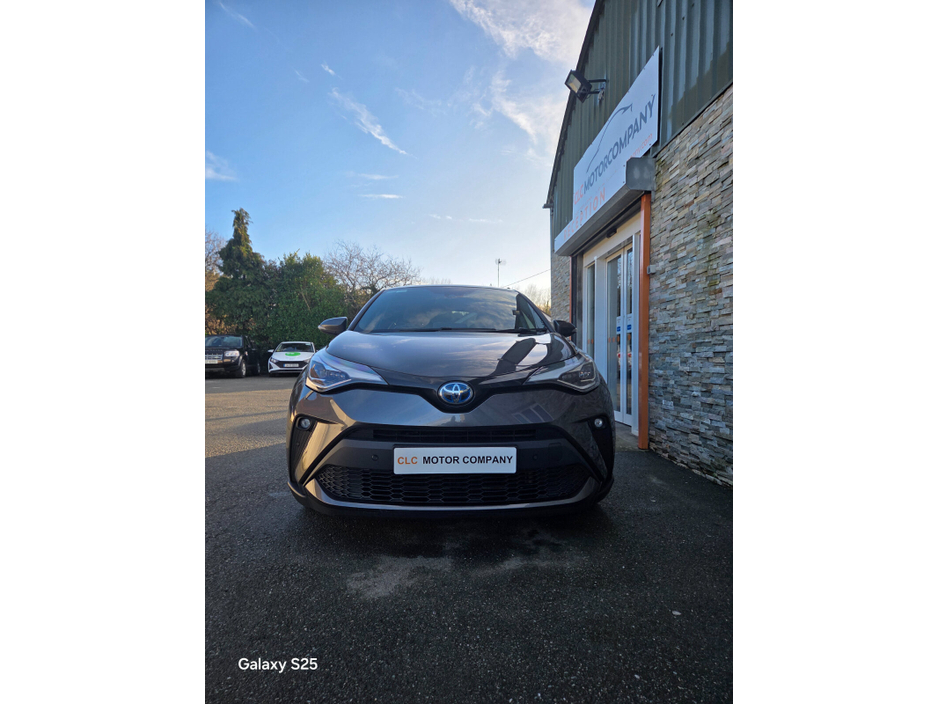 2023 Toyota C-HR 1.8 HYBRID SOL €25,450