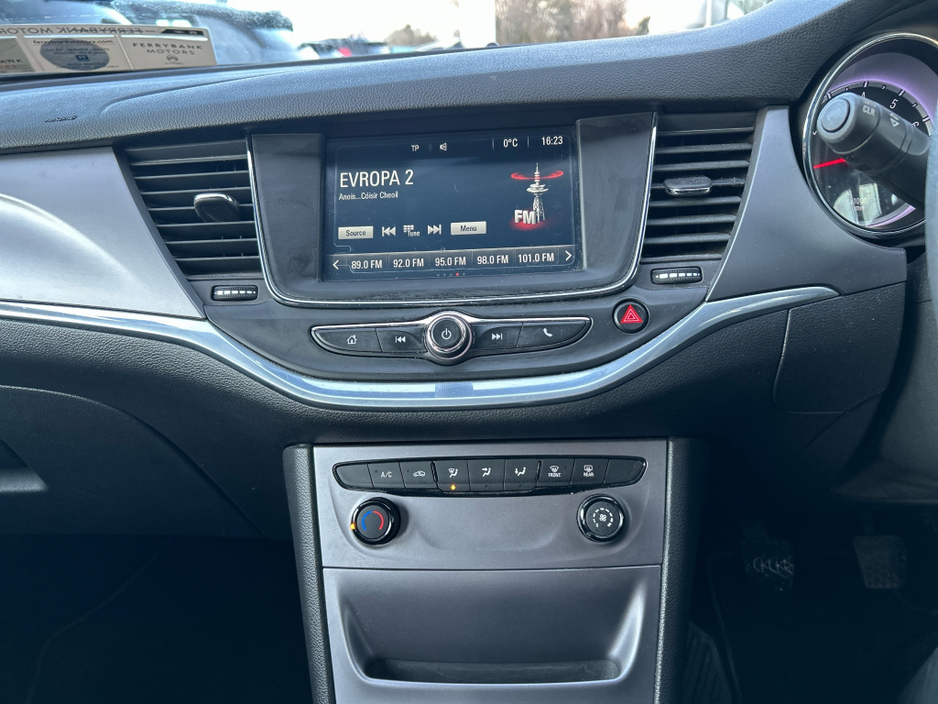 2016 Opel Astra SC 1.4 I 100PS 5DR