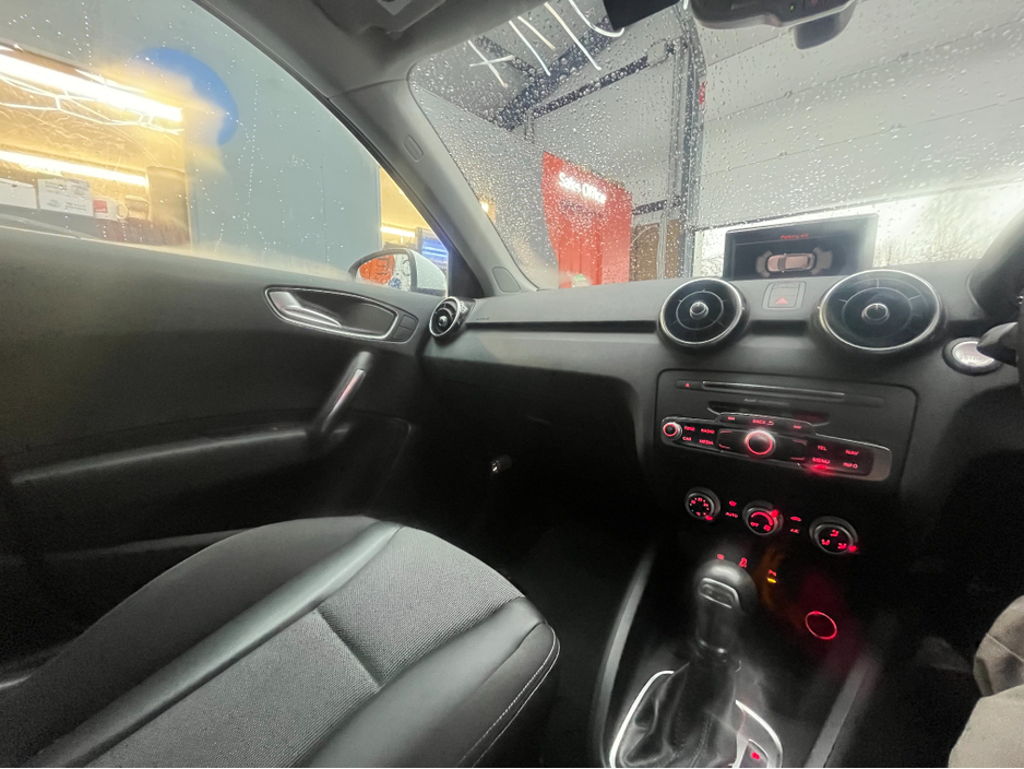 2017 Audi A1 Sportback - image 13