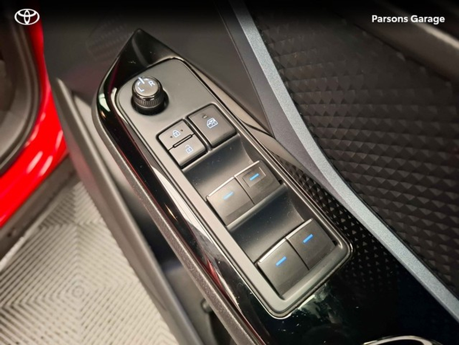 2020 Toyota C-HR C-HR 1.8 HYBRID SPORT €21,995