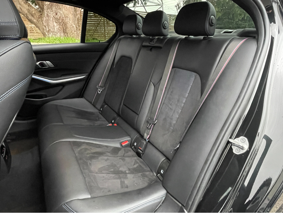 2023 BMW 3 Series M SPORT..AUTO..HYBRID..HEATED SEATS..APPLE CARPLAY €32,950