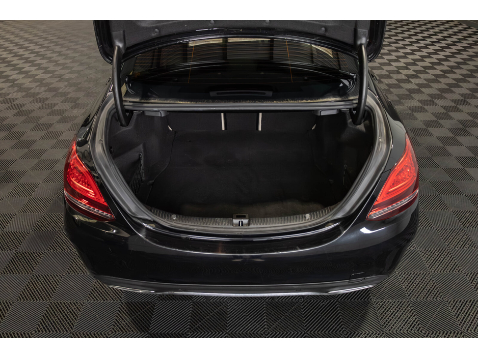 2019 Mercedes-Benz C Class - image 13