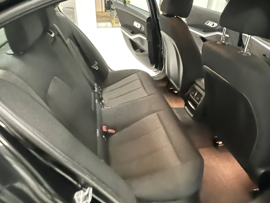 2022 BMW 3 Series  €23,995