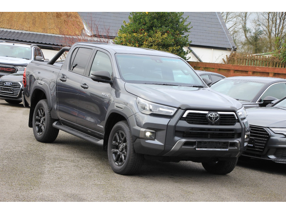 2025 Toyota Hilux - image 26