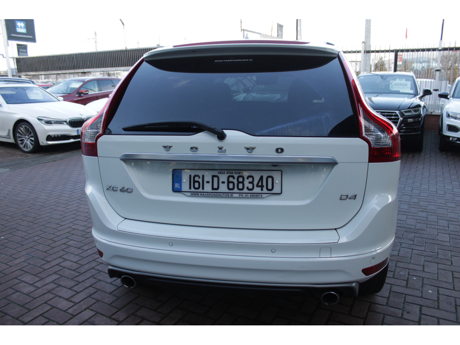2016 Volvo XC60 - image 5