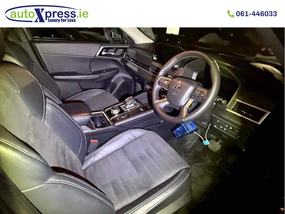 2022 Mitsubishi Outlander PHEV 4WD G , Reversing camera, Low mileage