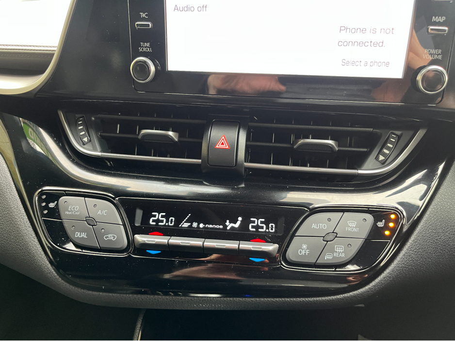 2020 Toyota C-HR - image 17