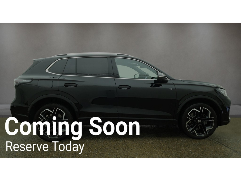 2025 Volkswagen Tiguan - image 5