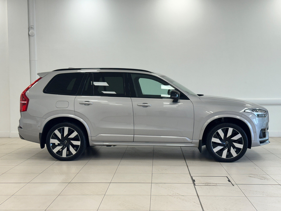 2024 Volvo XC90 - image 3
