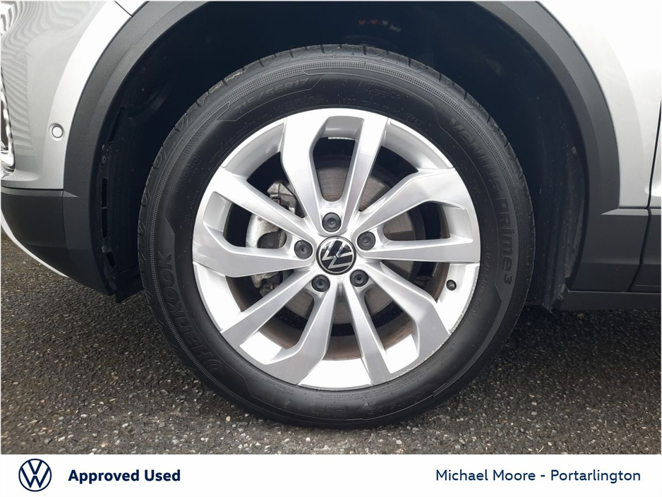 2025 Volkswagen T-Roc - image 9