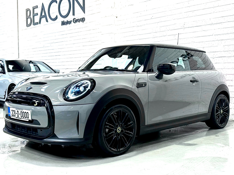 2022 MINI Hatch - image 3