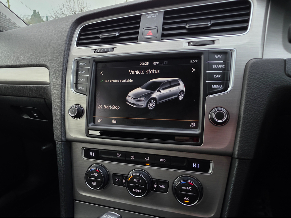 2015 Volkswagen Golf 1.2 TSI COMFORTLINE - REVERSE CAMERA - MULTIFUNCTION STEERINE WHEEL ALLOYS LOW TAX BAND €12,950