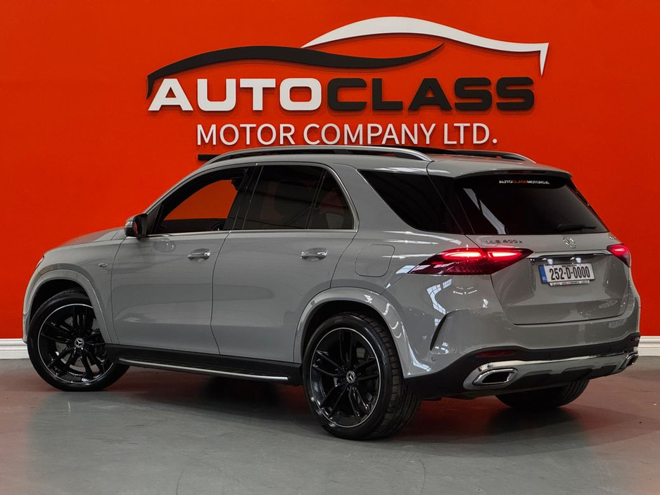 2025 Mercedes-Benz GLE Class - image 11