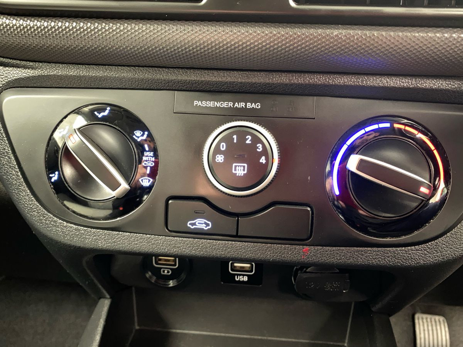 2022 Hyundai i10 - image 20