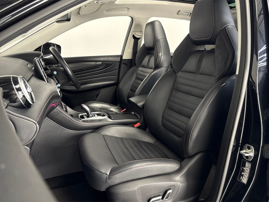 2021 MG HS EXCLUSIVE PHEV AUTO**PANORAMIC ROOF**DIGITAL DASH**TOUCH SCREEN APPLE CAR PLAY**MULTIFUNCTIONAL STEERING WHEEL**HEATED LEATHER SEATS**ELECTRIC SEATS**ELECTRIC FOLDING MIRRORS**ELECTRIC TAILGATE** €24,995