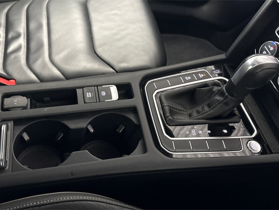 2020 Volkswagen Arteon 2.0 TSI R-LINE 190BHP**NEW NCT**PANORAMIC SUNROOF**BLACK LEATHER INTERIOR**FRONT HEATED SEATS**REVERSE CAMERA**PARKING SENSORS**KEYLESS START**DUAL CLIMATE CONTROL**APPLE CARPLAY**FINANCE AVAILABLE** €32,995