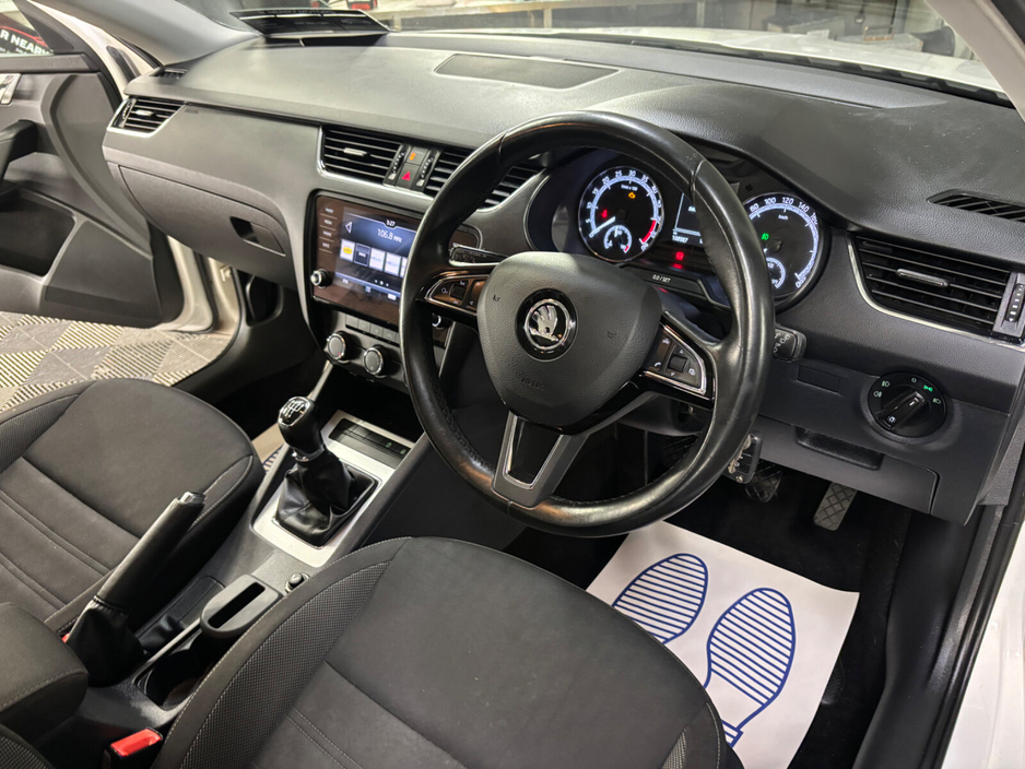 2017 Skoda Octavia - image 8