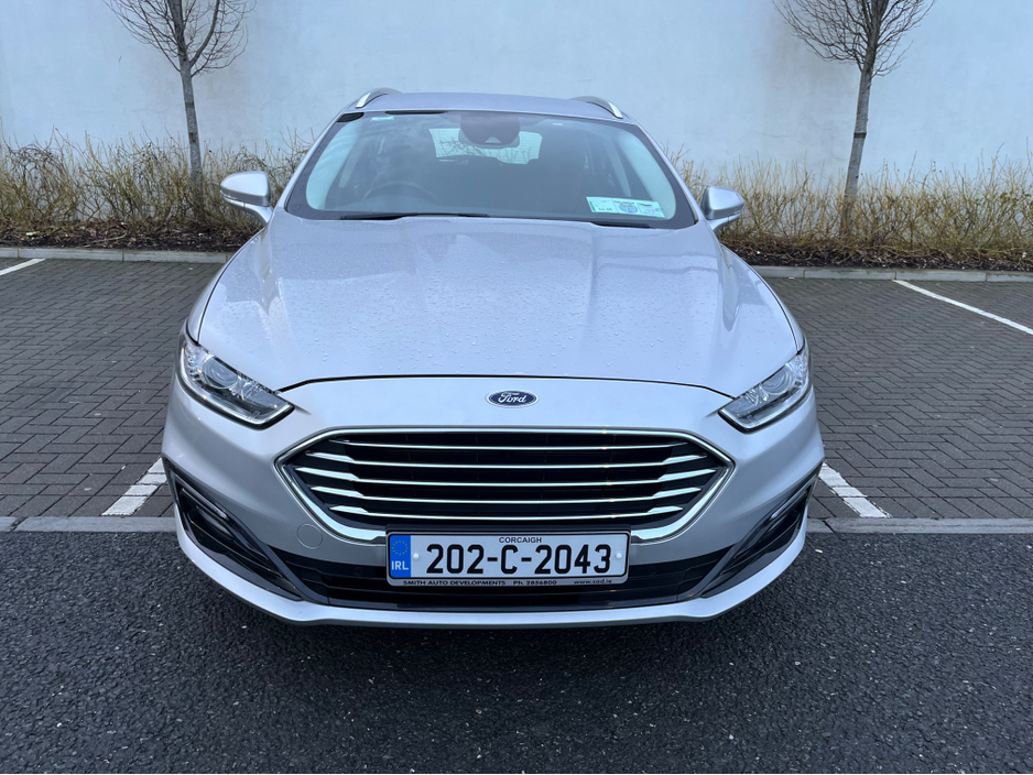 2020 Ford Mondeo - image 2