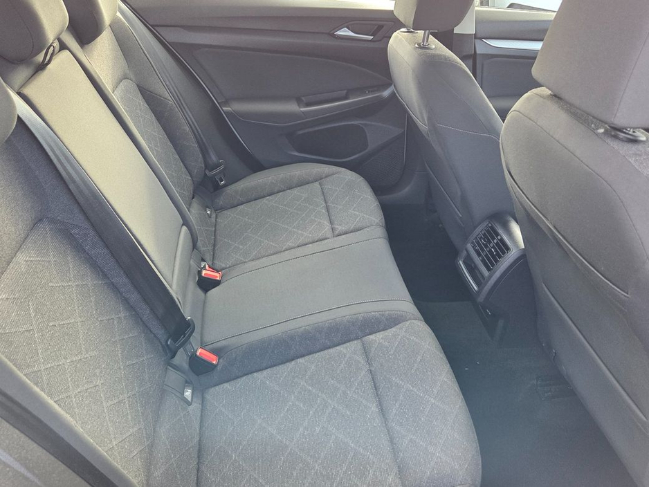 2022 Volkswagen Golf LIFE TDI €25,950