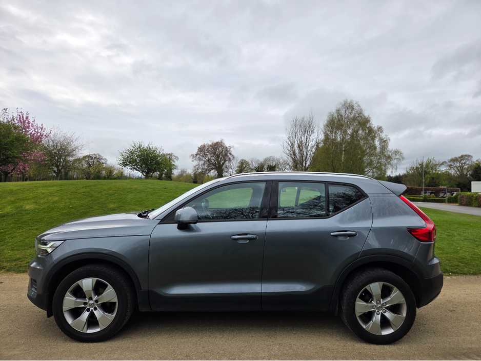 2018 Volvo XC40 - image 5