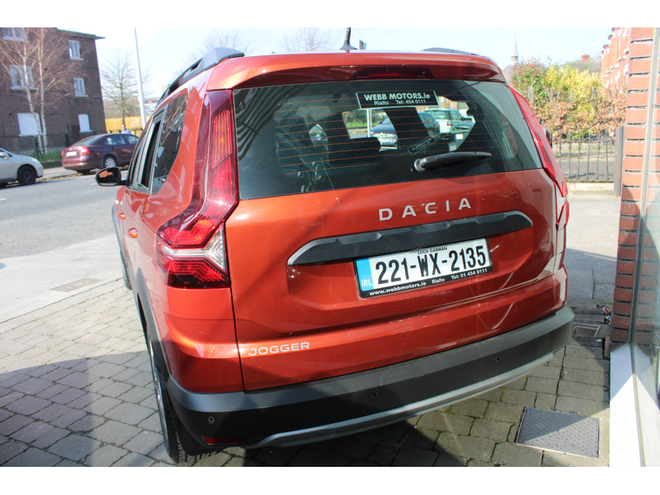 2022 Dacia Jogger - image 4