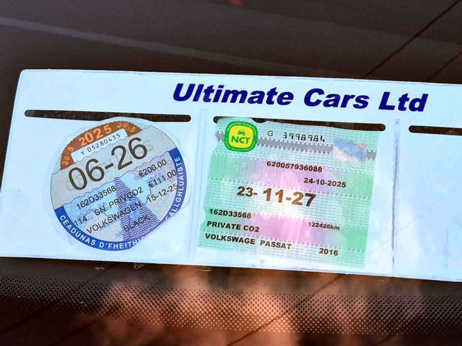 2016 Volkswagen Passat - image 11