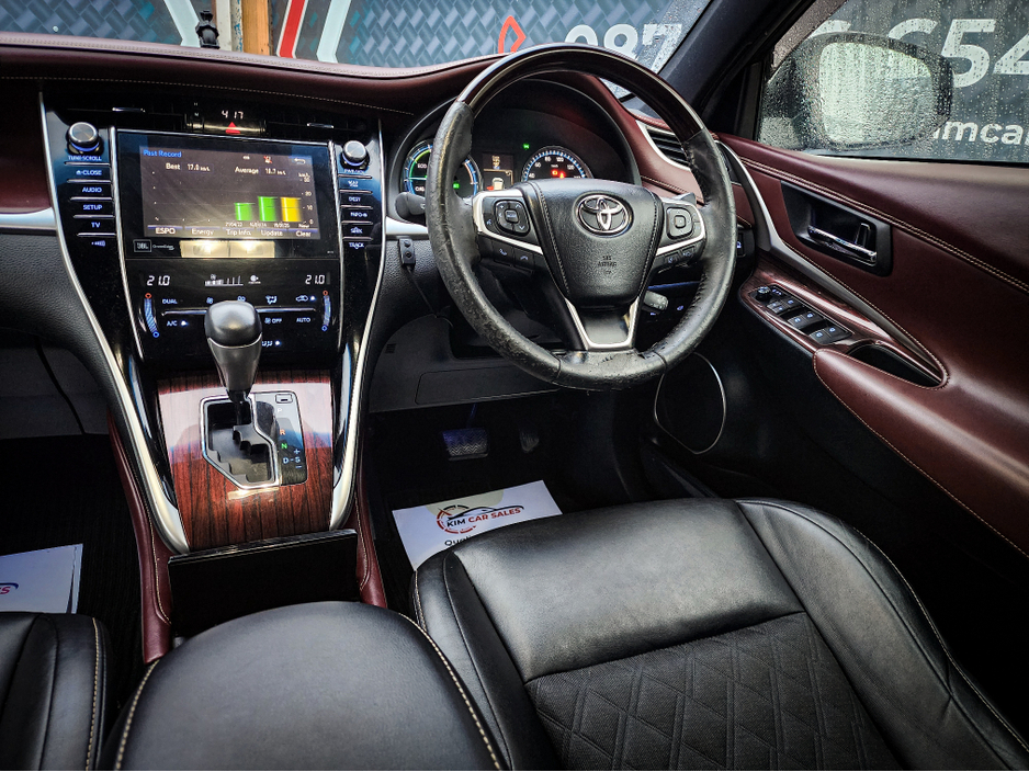 2015 Toyota Harrier - image 18