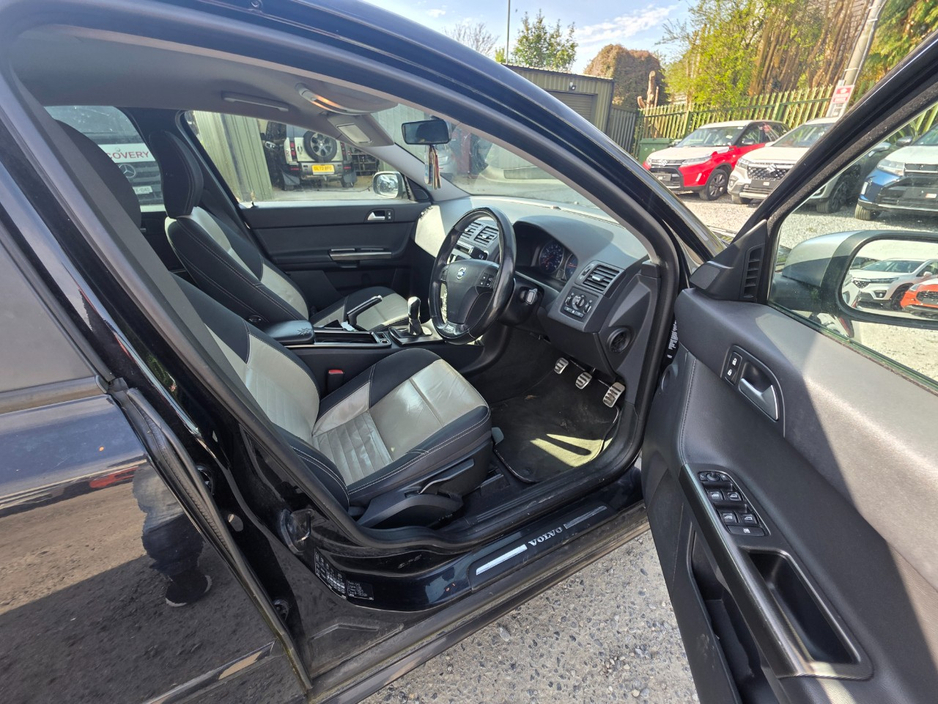 2009 Volvo S40 - image 9