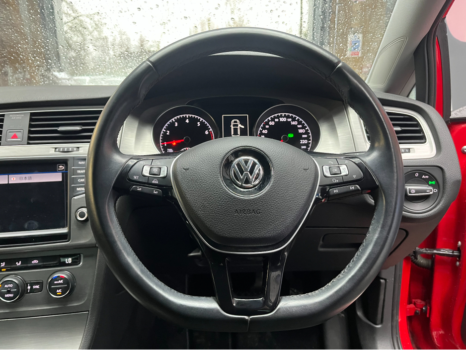 2017 Volkswagen Golf €16950 2017 VOLKSWAGEN GOLF TSI CONFORT LINE CONNECT 1.2 AUTOMATIC / CRUISE CONTROL / REVERSE CAMERA / PADDLE SHIFTERS AND MORE €16,950