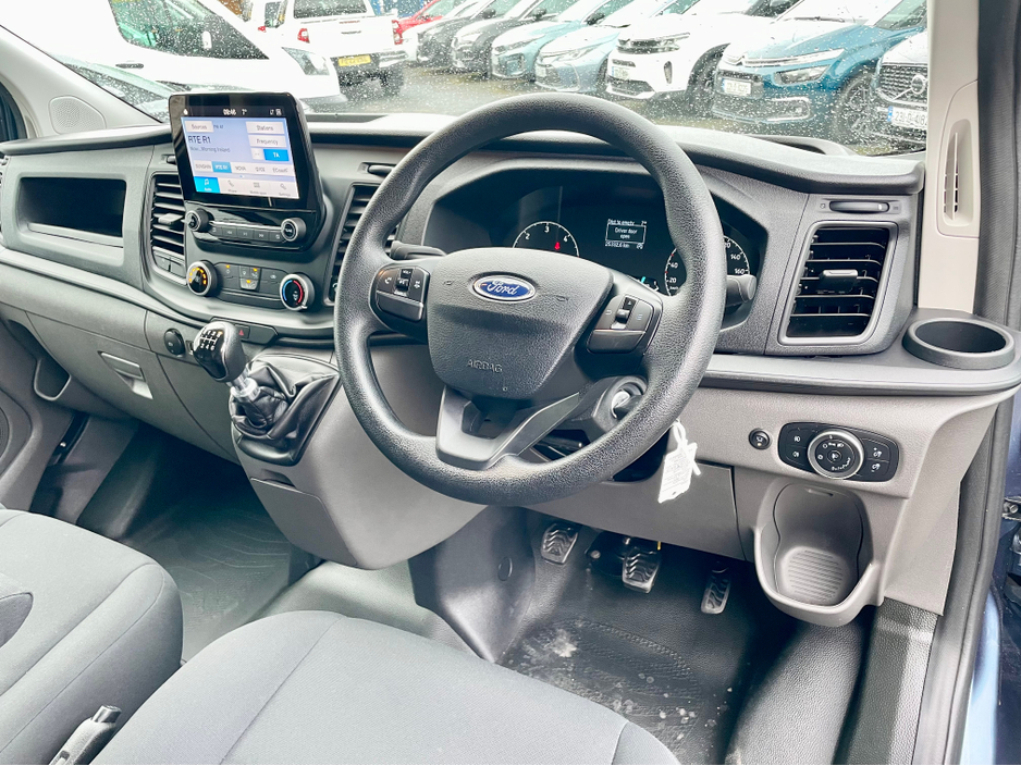 2023 Ford Transit Custom - image 9