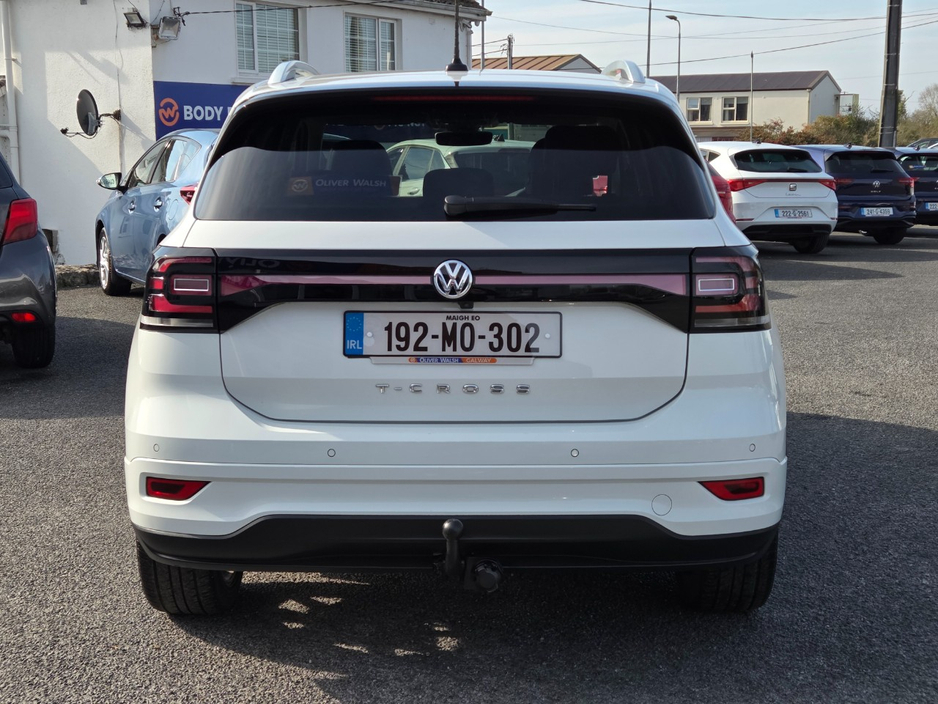2019 Volkswagen T-Cross - image 4